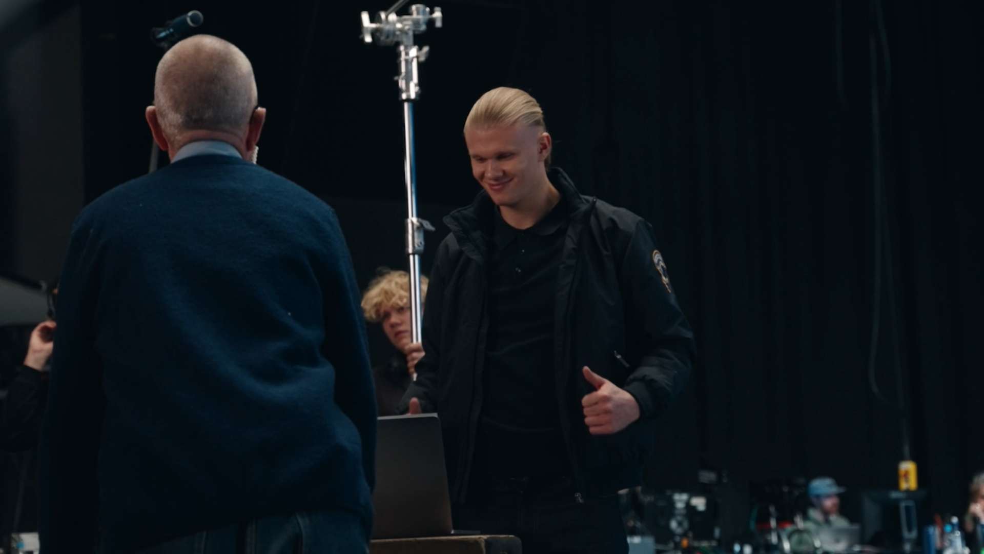 大姐依然闪 大姐依然闪